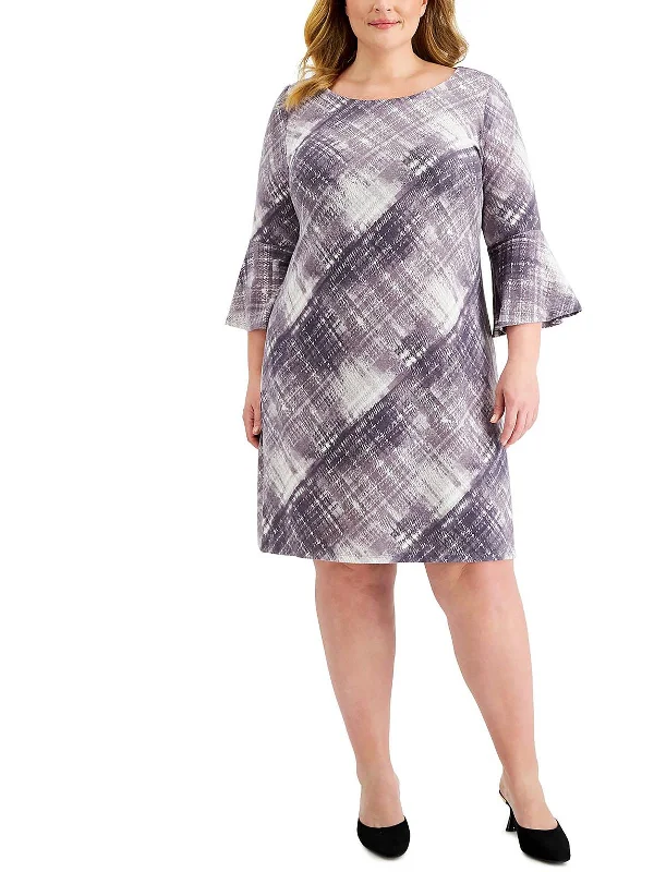 Plus Womens Plaid Bell Sleeve Shift Dress